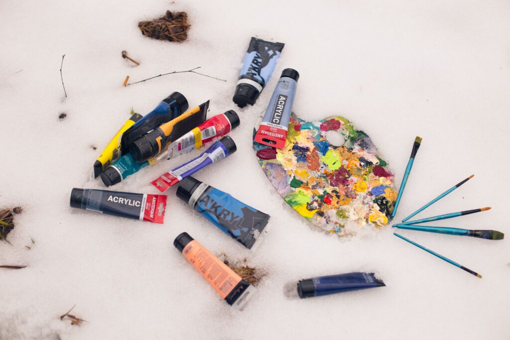 Store Acrylic Paint